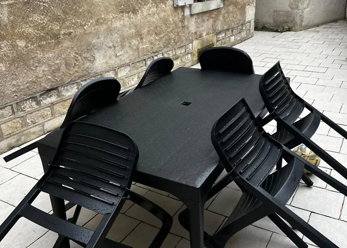 Maison De Ville Avec Terrasse
